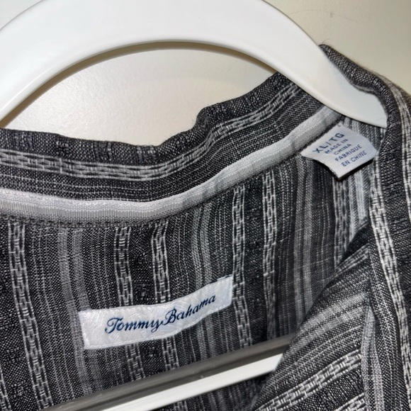 Tommy Bahama Hawaiian Shirt - Picture 2 of 3
